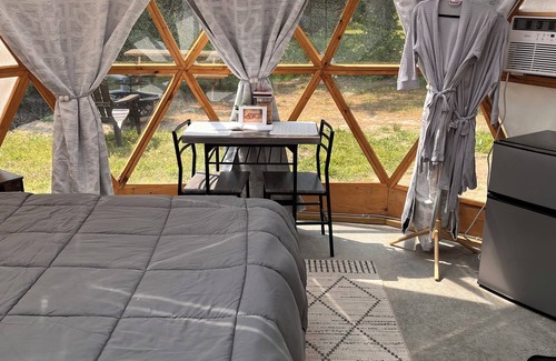 South Haven Cabina | Dome #2 - Dome Haven Campground - Escape, Unwind, Repeat!