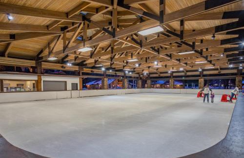 La Pine Casa | Dome Home - Meredith Lodging