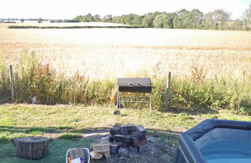 Lincoln Apartamento | Dome One with Hot Tub, Lincoln, Projector, Firepit