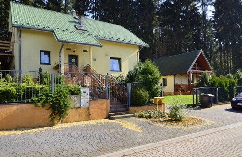 Kudowa Zdroj Apartamento | Domek pod świerkami
