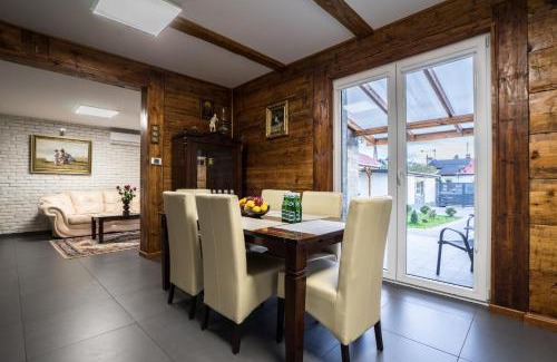 Rybie Chalet De Esquí | Domek pod Warszawą z sauną