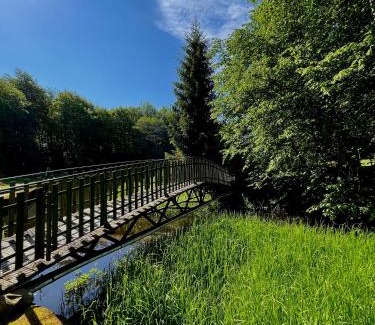 Kolczyglowy Casa | Domek z balią nad Wodospadem w głębi lasu