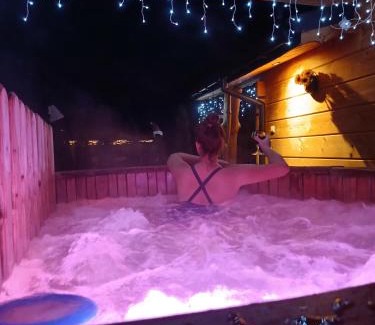 Lobozew Gorny Casa | Domek z Jacuzzi w Cenie -Solina