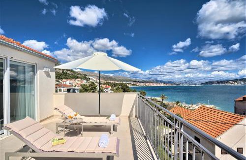 Seget Donji Apartamento | Domenico - 50 m from the sea