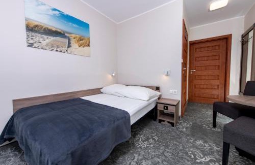 Gaski Cabina | Domki, Apartamenty i Restauracja Włóczęga