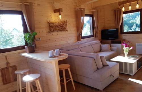 Szczytna Chalet De Esquí | Domki całoroczne z kominkiem - SKAŁA i GŁAZ