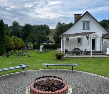 Uherce Mineralne Casa | Domki nad Stawem Uherce