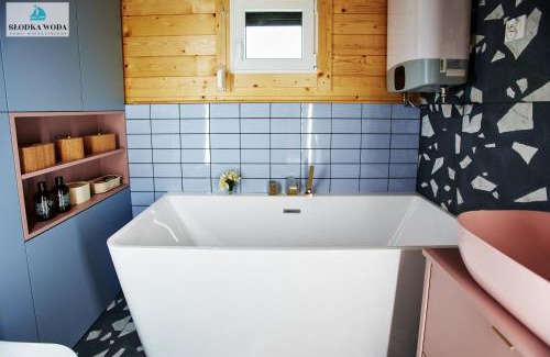 Zlocieniec Apartamento | Domki Słodka Woda "Żuraw i Fuksja"