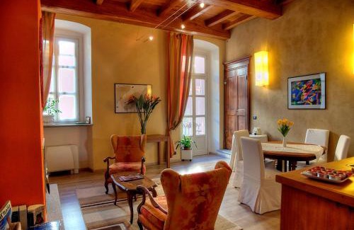 Saluzzo Cama Y Desayuno | Domus Aurea