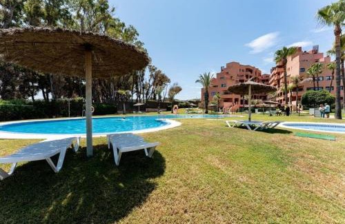 Puerto de la Duquesa Apartamento | Don Juan - Apartament - Manilva