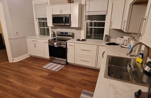 Tremont Casa | Don's Welcome Inn - In the Heart of Tremont