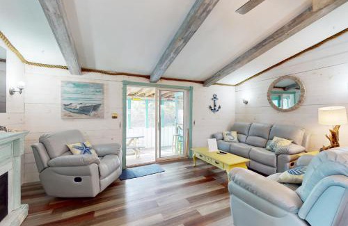 Frisco Casa | Don't Worry Beach Happy