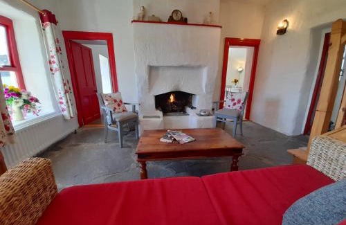 Loughanure Casa | Donegal Thatched Cottage