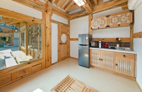 Donghae Casa | Donghae Hanok Donganjae Pension