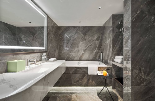 Huaihai Road Commercial Area Hotel | Donghu Collection Hotel Shanghai