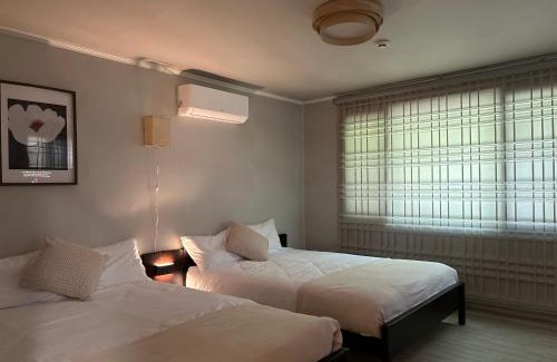 Sungin-dong Apartamento | Dongmyo Zen House 3BR for 9 Guests