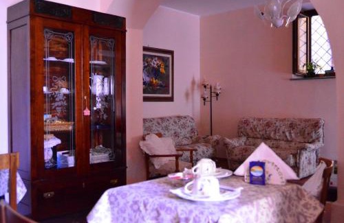 Capitello Cama Y Desayuno | Donna Alda Affittacamere Capitello dal 2012