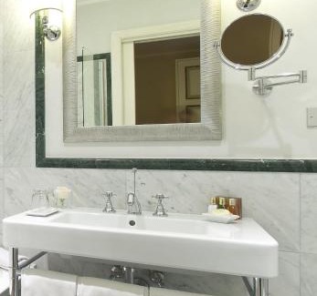 Trastevere Hotel | Donna Camilla Savelli - VRetreats