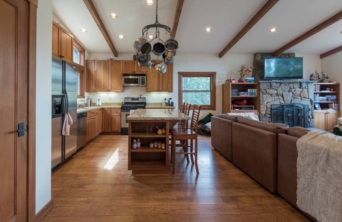 Truckee Casa | DonnerDayz. com grande + casa de lujo + nueva bañera de agua salada.
