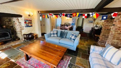 Dittisham Casa | Donore - Quintessential English Cottage close to Dittisham Quay