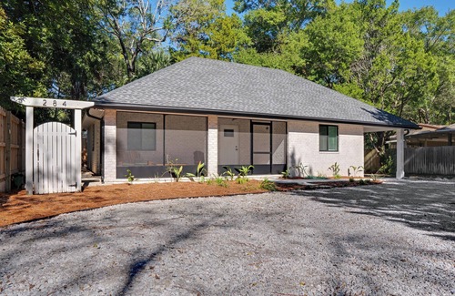 Valparaiso Casa | Doo-little Dwelling Charming 2 bed home in Valparaiso Fl.