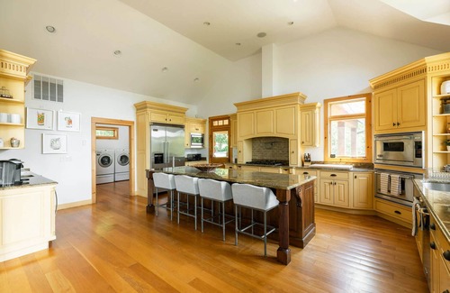 Ancram Casa | Doodletown Lodge: Pool, Tennis, Pickleball,Hiking+