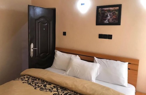 Ibadan Hotel | Dopad Hills Hotel and Suites
