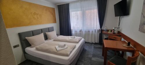 Fernwald Casa | Doppelbett - Gästezimmer - No 40 - 11min von Gießen 8,4km in Fernwald-Steinbach