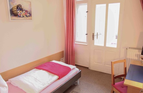 Dessau-Rosslau Cama Y Desayuno | Doppelzimmer 2 - Pension Siewert