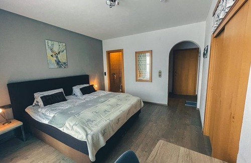Millstatt Cama Y Desayuno | Doppelzimmer 4, WC und Dusche Getrennt, Südbalkon - Hotel-gasthof Lammersdorf