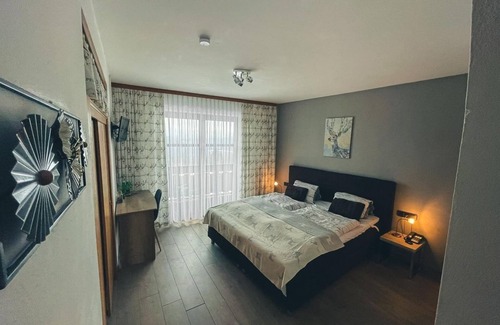 Millstatt Cama Y Desayuno | Doppelzimmer 5, WC und Dusche Getrennt, Südbalkon - Hotel-gasthof Lammersdorf