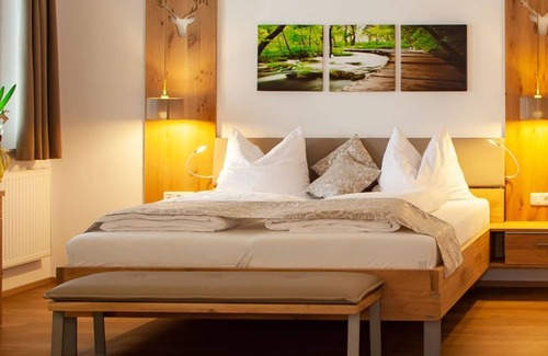 Strass im Attergau Apartamento | Doppelzimmer Deluxe - Genusshotel Irmgard