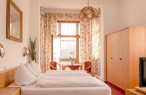 Bad Elster Cabaña | Doppelzimmer,du/wc, tw. Balkon, tw. Aufbettg. Mgl. - Hotel-pension Heimburg