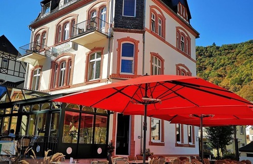 Bad Bertrich Casa | Doppelzimmer Erker mit Balkon - Hotel Haus Hohenzollern/haus Ambiente