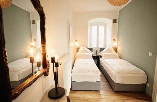 Saffig Cama Y Desayuno | Doppelzimmer - Gästehaus im Schlosspark