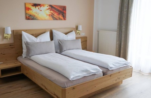 Seeboden Cama Y Desayuno | Doppelzimmer mit Balkon und Seeblick - Pension Paßler