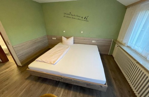 Ottenhausen Apartamento | Doppelzimmer mit Balkon - Gästehaus Rössle 8