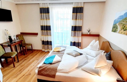 Seeboden Cabaña | Doppelzimmer Nockalm mit Balkon - Gästehaus Bärwald