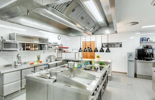 Neroth Casa | Doppelzimmer Plus Standard ohne Frühstück - Zur Neroburg, Hotel Restaurant