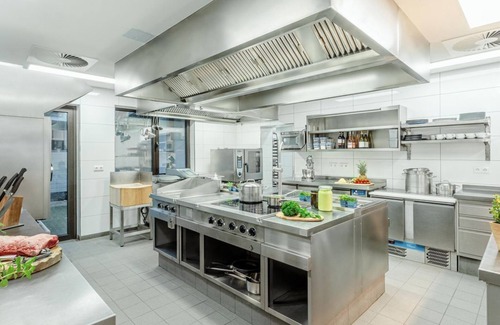 Neroth Casa | Doppelzimmer Plus Standard ohne Frühstück - Zur Neroburg, Hotel Restaurant