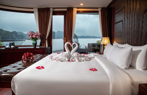 Ha Long Hotel | Dora Cruise