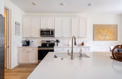 Mount Dora Casa | Dora's Heart: New 3BR | King Bed | Brand New