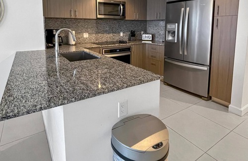 Doral Condominio | Doral Dream: Stylish 2BR Comfort