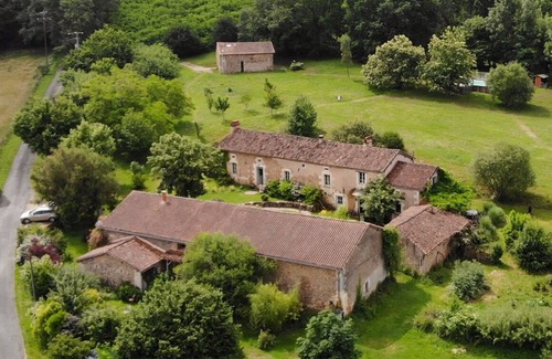 Bourrou Cabaña | Dordogne- Périgueux - Gîte Alep with a 90m² reception room - Piano -3 Bedrooms