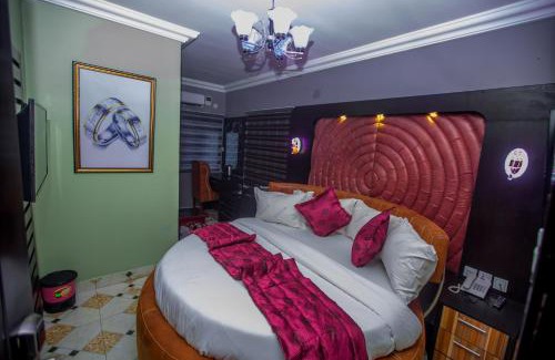 Oshodi-Isolo Hotel | Doreen Grand Hotel and suites