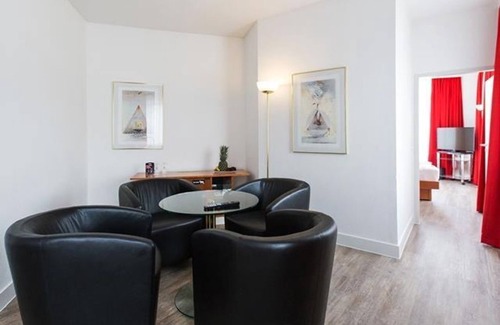 Dresden Casa | DORMERO Junior Suite, Messerate - DORMERO Hotel Dresden Airport