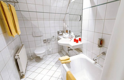 Dresden Casa | DORMERO Junior Suite, Messerate - DORMERO Hotel Dresden Airport