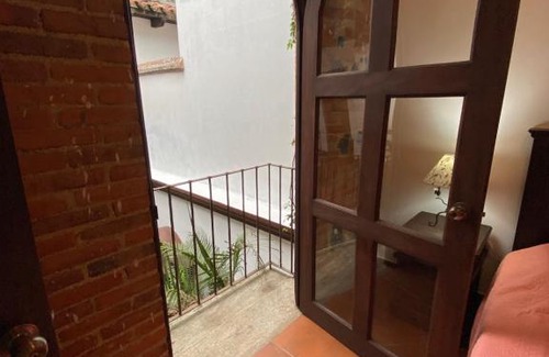 Antigua Guatemala Casa | Dormitorio privado con baño a 3 minutos de la Antigua