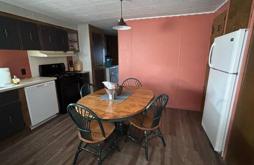 Hulett Casa | Dorothy's Hideaway, 3 Bed, 2 Bath, Near Devils Tower National Monument.