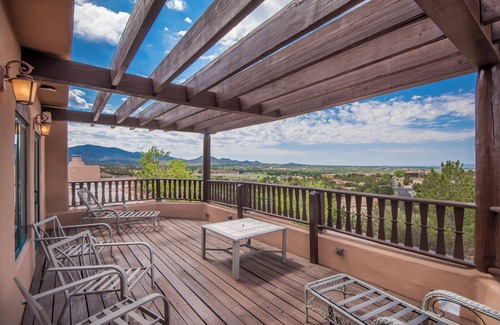 Santa Fe Casa | Dorthia Garden Retreat & Views